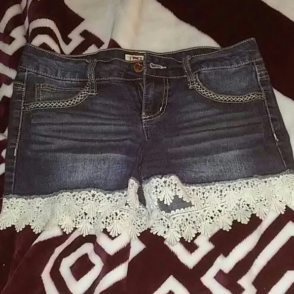 Shorts - Picture 1 of 4